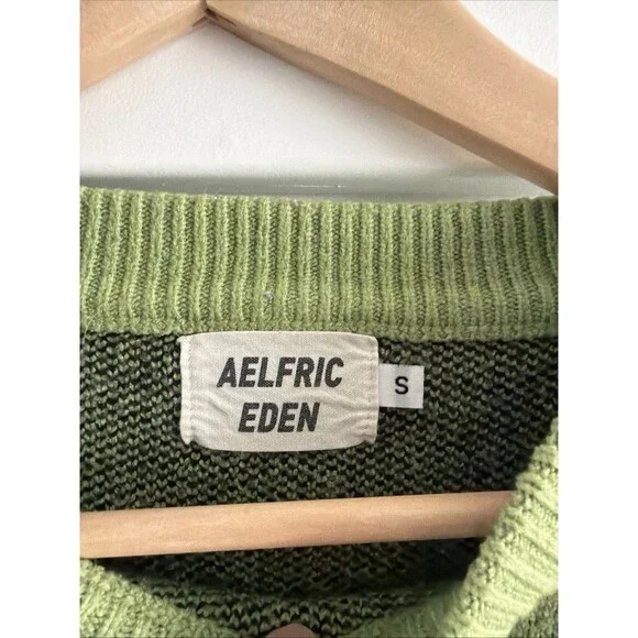 Aelfric Eden Green Dinosaur Cartoon Pattern Oversized Knit Sweater Size Small - Picture 5 of 7